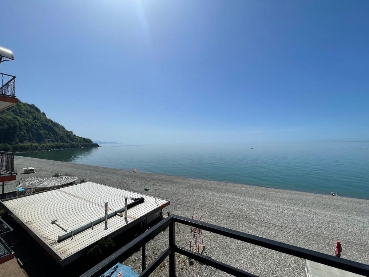 Hotel Lazuri In Kvariati Luaran gambar